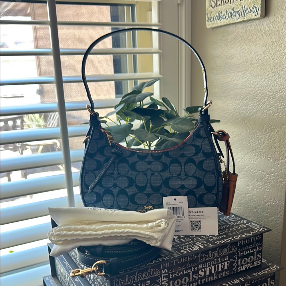 NWT Coach Kleo Hobo in signature denim.